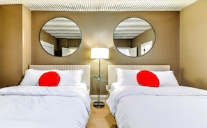 4 chambres, fer et planche à repasser, Wi-Fi, draps fournis