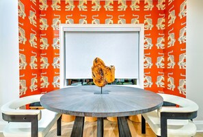 Dining - Chic Nash Home, 4bd/4ba w/ Hot Tub & Rooftop! (Nashville)