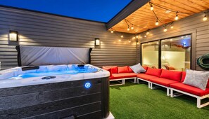 Unclassified image, 2 of 30, button - Chic Nash Home, 4bd/4ba w/ Hot Tub & Rooftop! (Nashville)