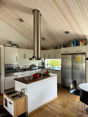 Kühlschrank, Ofen, Herdplatte, Geschirrspüler