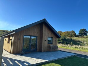 Exterior - Charming Countryside Cottages – Cozy Stays with Modern Comforts (Crossford)