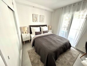 2 bedrooms, desk, iron/ironing board, free WiFi