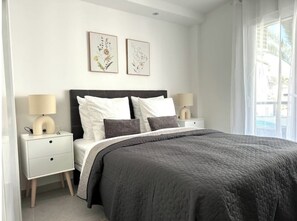 2 Schlafzimmer, Schreibtisch, Bügeleisen/Bügelbrett, kostenloses WLAN
