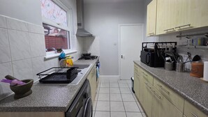 Unclassified image, 2 of 27, button - Stylish East London Stay | 2-Bed in Forest Gate (Greater London)