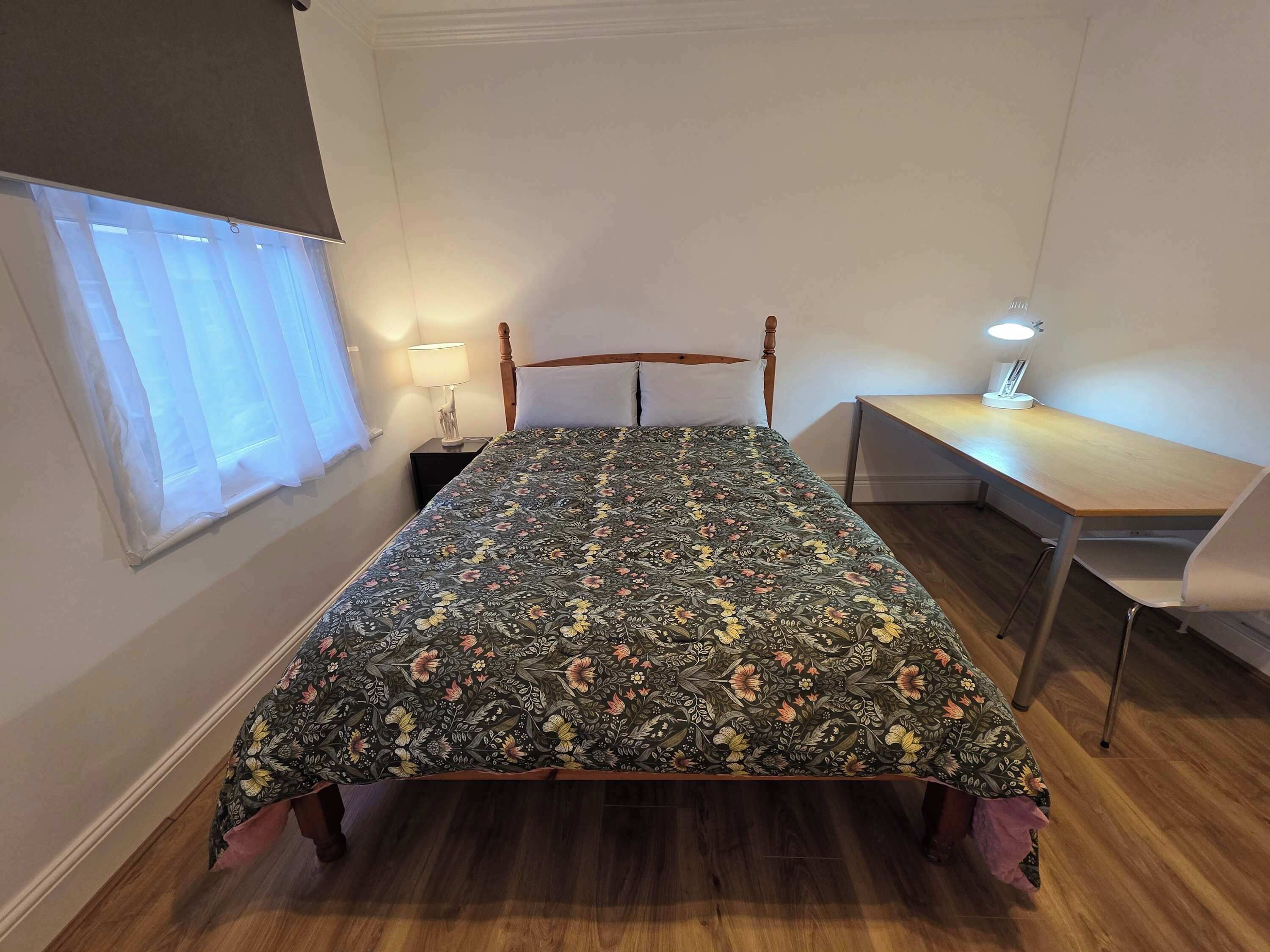 2 chambres, fer et planche à repasser, accès Internet, draps fournis