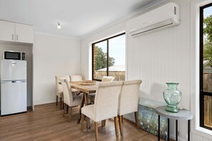 Dining - Jan Juc Living, Pet Friendly Coastal Escape for 6! (Jan Juc)