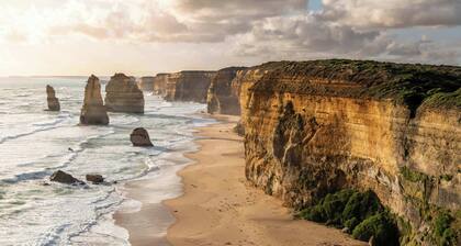 Jan Juc Living, Pet Friendly Coastal Escape for 6!