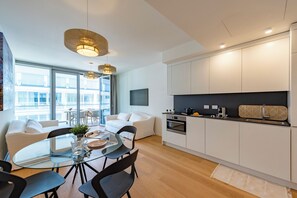 Standard Apartment, Multiple Bedrooms, Sea Facing (Sea View Apartment Genova Waterfront) | Interior