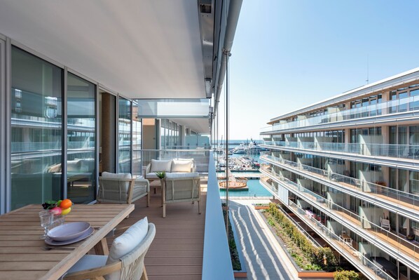 Outdoor dining - Sea View Apartment Genova Waterfront (Genoa)