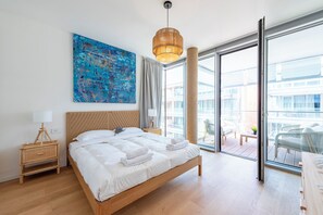 Standard Apartment, Multiple Bedrooms, Sea Facing (Sea View Apartment Genova Waterfront) | 1 bedroom, iron/ironing board, free WiFi, bed sheets