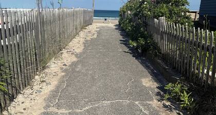 1 minute walk to Wells beach-1Br Beach Condo in Wells-A Perfect Coastal Escape!