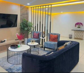 Apartment, 1 Bedroom | Living area