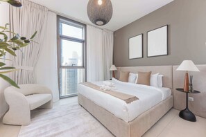 2 bedrooms, iron/ironing board, WiFi