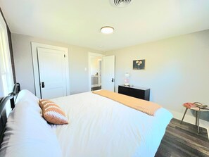 4 slaapkamers, een bureau, reisbedje, gratis wifi