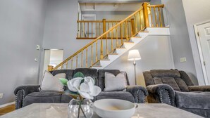 Unclassified image, 5 of 26, button - Cozy 3BR Family Home With Patio BBQ Grill Close to Casinos and Shops (Reno)