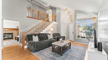 3 bedrooms, Internet