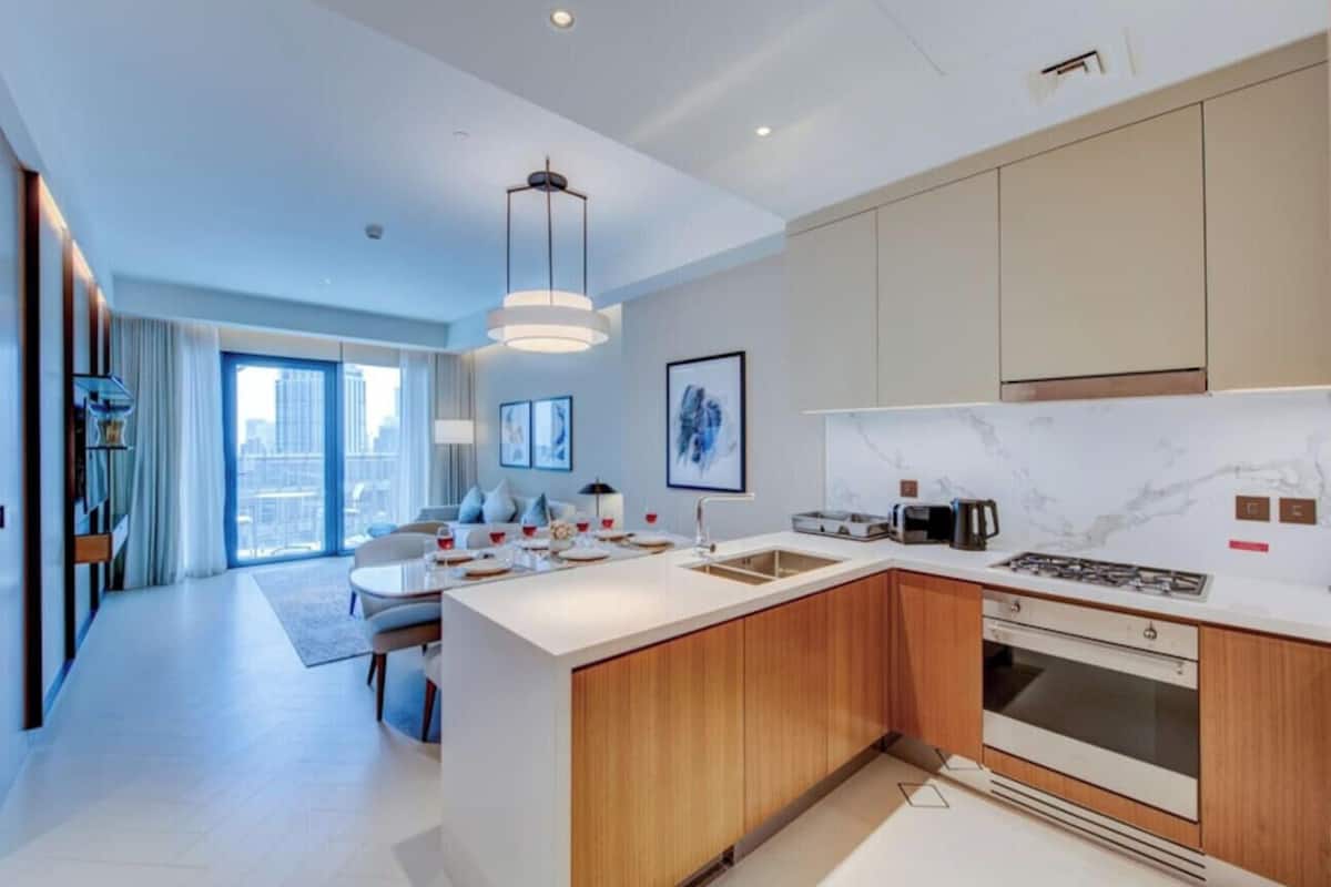 Stylish 2BR in Address Residences Dubai Opera - Access to Pool and Gym | Living area