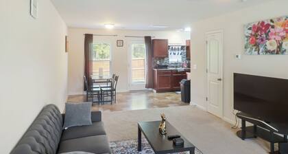 Charming 3bedroom house Fayetteville with WiFi, AC. and more. Start your getaway