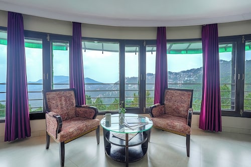 Hotel CK International By Pax Hotels