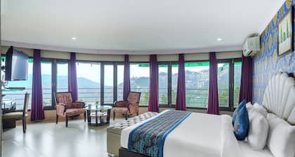 Hotel CK International By Pax Hotels
