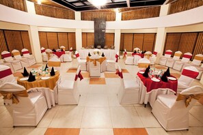 Daily buffet breakfast (INR 500 per person) - Hotel CK International By Pax Hotels (Shimla)