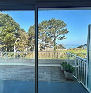 Interior - Seafront flat with indoor pool with stunning views (Plestin-les-Grèves)