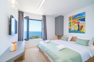 Apartamento Deluxe, 3 habitaciones, vistas al mar | 3 dormitorios y wifi gratis