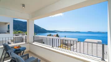 Deluxe Apartment, 3 Bedrooms, Sea View | Terrace/patio