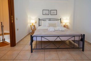 2 bedrooms, iron/ironing board, travel cot, WiFi