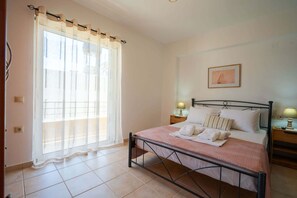 2 makuuhuonetta, silitysrauta/-lauta, vauvan matkasänky, Wi-Fi