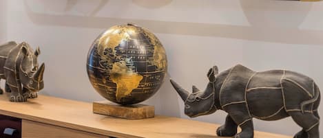 تفاصيل الفندق من الداخل