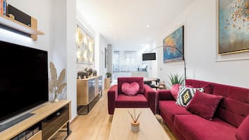 Classic Apartment, Balcony | Living room | 56-inch Smart TV with digital channels, Netflix, books