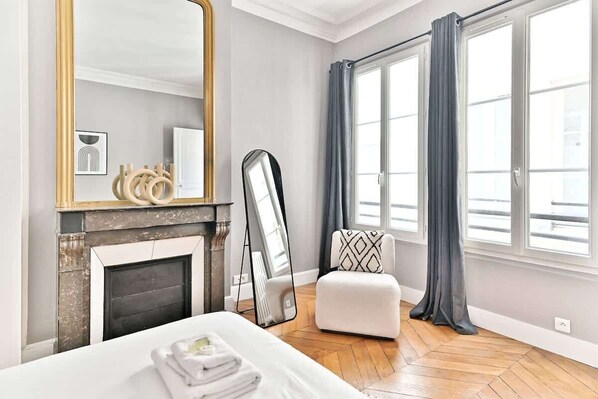 4 bedrooms, WiFi, bed sheets