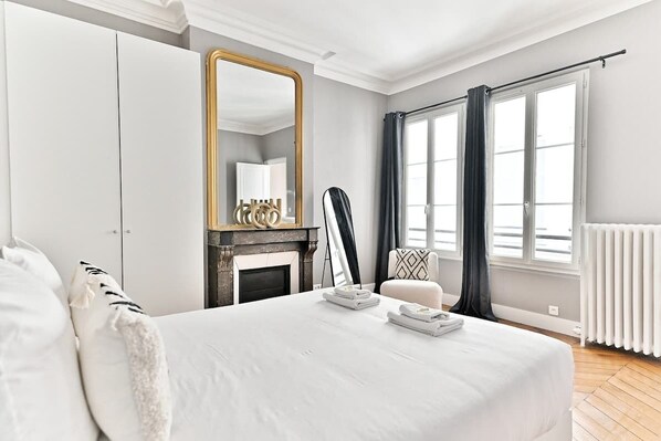 4 bedrooms, WiFi, bed sheets