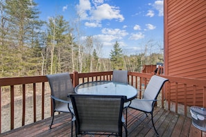 Outdoor dining - Twin Fawns 3 Bedroom Townhouse by The Summit at Gore Mountain (North Creek)