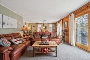 Townhome, 2 Bedrooms | Living area | Smart TV, streaming services