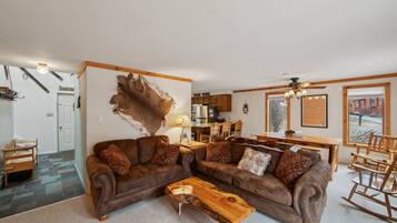 Townhome, 2 Bedrooms | Living area