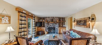 Straight Brook 5d - Adirondack-style Townhome 2 Bedroom Townhouse by The Summit at Gore Mountain