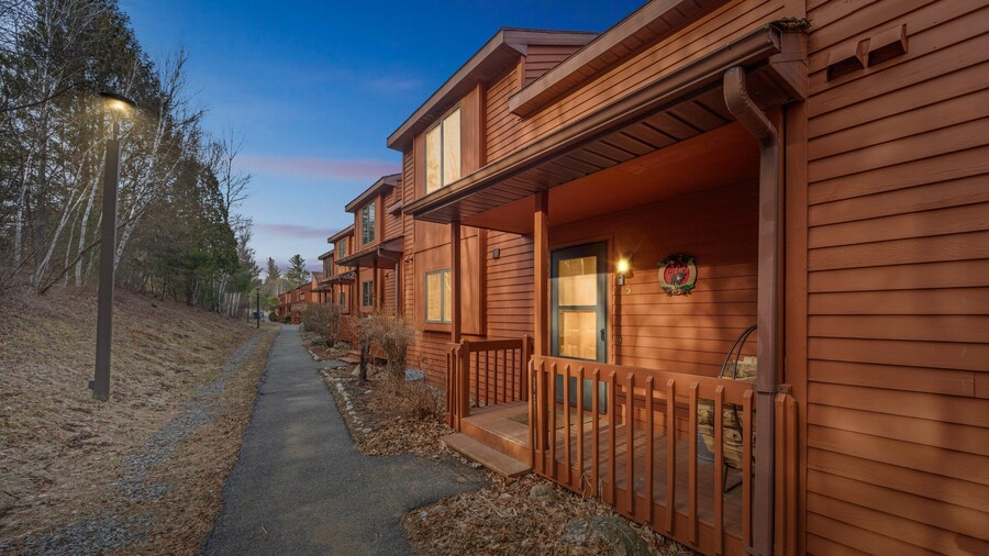 Straight Brook 5d - Adirondack-style Townhome 2 Bedroom Townhouse by The Summit at Gore Mountain