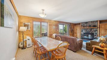 Townhome, 2 Bedrooms | Interior
