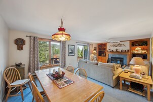 Townhome, 3 Bedrooms | Interior