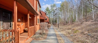 Quick Silver 9d - Comfy Townhome For All Seasons 3 Bedroom Townhouse by The Summit at Gore Mountain