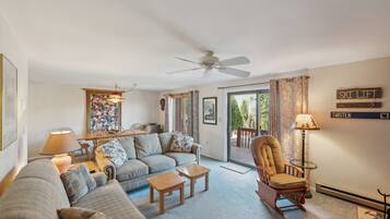 Townhome, 3 Bedrooms | Living area | Smart TV, streaming services