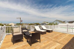 Terrace/patio - Rooftop on Lark Pet FriendlyTownhouse (Ocean City)