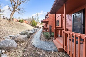 Townhome, 3 Bedrooms | Property grounds