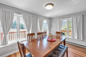 Townhome, 3 Bedrooms | Dining