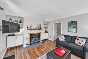 Maison mitoyenne, 3 chambres | Coin séjour