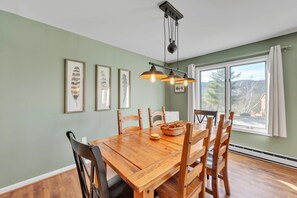 Townhome, 3 Bedrooms | Dining