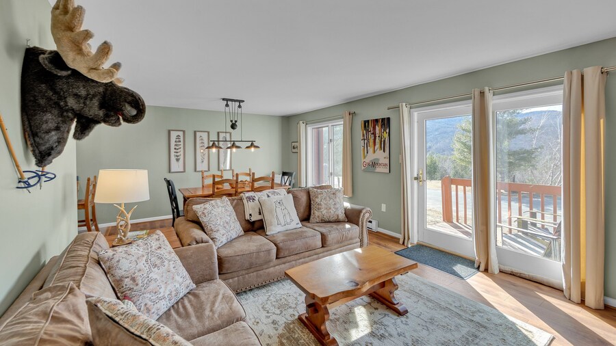 Lies 18n - Cozy & Scenic Mountain Retreat 3 Bedroom Townhouse by The Summit at Gore Mountain