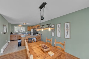 Stadtwohnung, 3 Schlafzimmer | Speisen